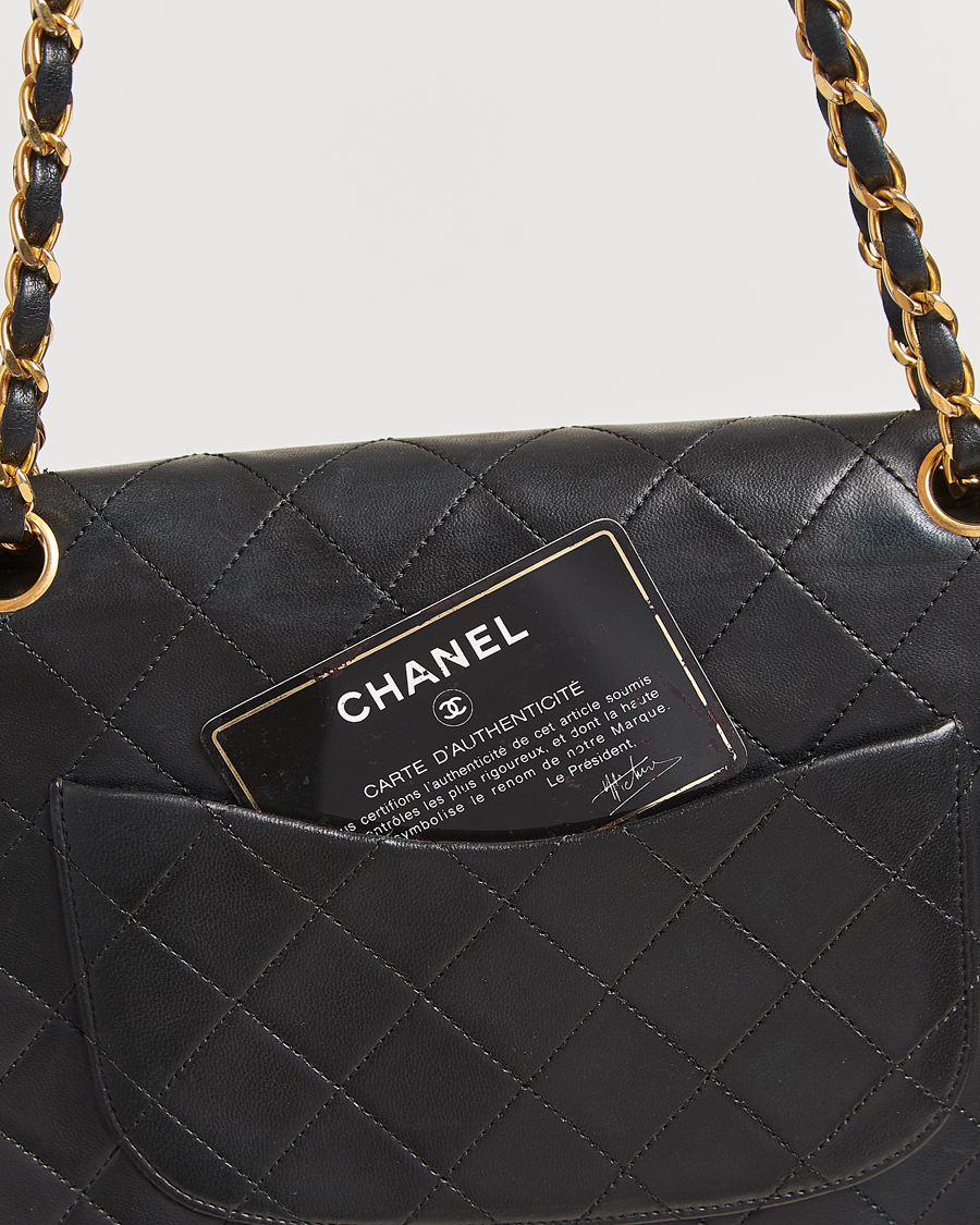 Homme | Chanel Pre-Owned Classic Medium Double Flap Bag Lambskin Black | Chanel Pre-Owned | Classic Medium Double Flap Bag Lambskin Black
