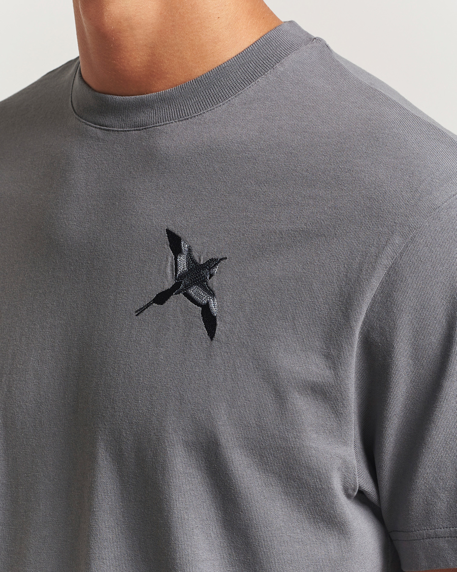 Homme | T-shirts | Axel Arigato | Micro Bee Bird T-Shirt Steel Grey