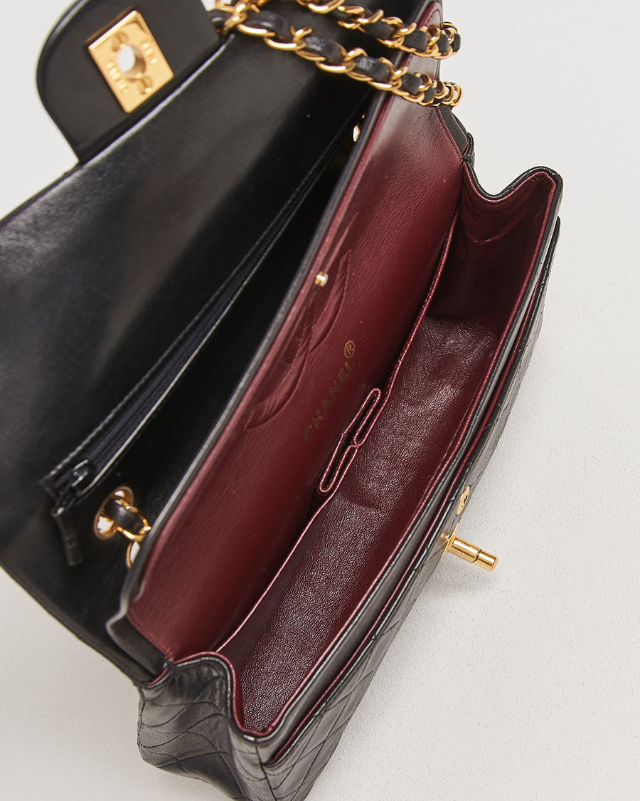 Homme | Gifts for Her | Chanel Pre-Owned | Classic Double Flap Medium Lambskin Black