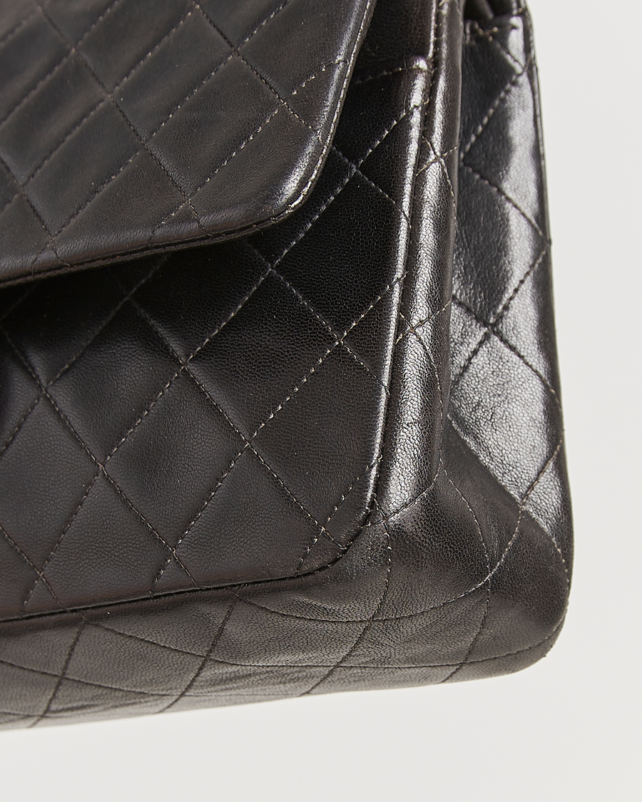 Homme | Gifts for Her | Chanel Pre-Owned | Classic Double Flap Medium Lambskin Black