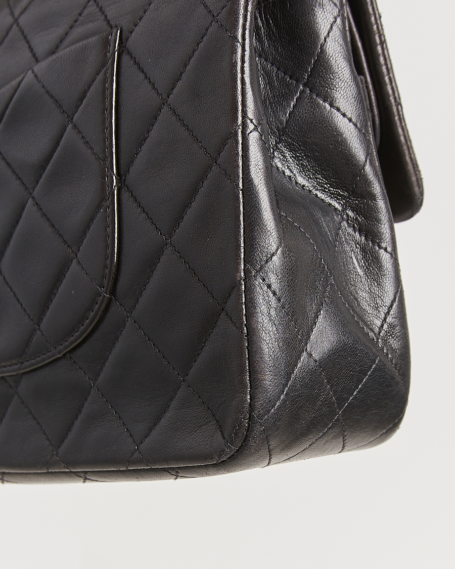 Heren | Gifts for Her | Chanel Pre-Owned | Classic Double Flap Medium Lambskin Black