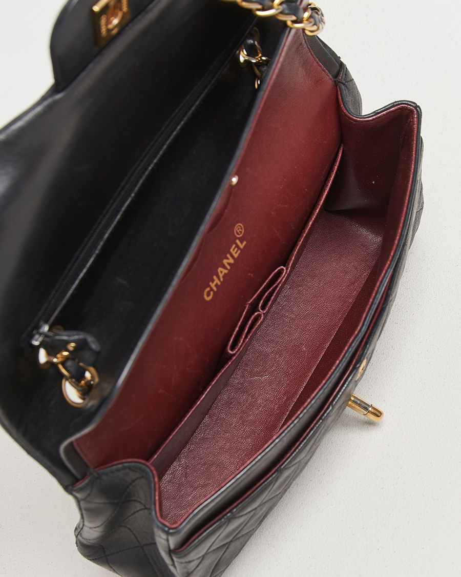 Homme | Gifts for Her | Chanel Pre-Owned | Classic Double Flap Medium Lambskin Black