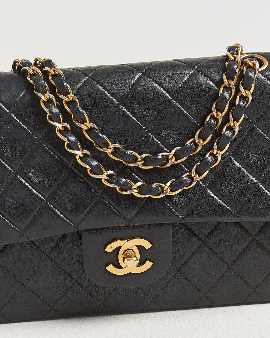 Homme | Gifts for Her | Chanel Pre-Owned | Classic Double Flap Medium Lambskin Black