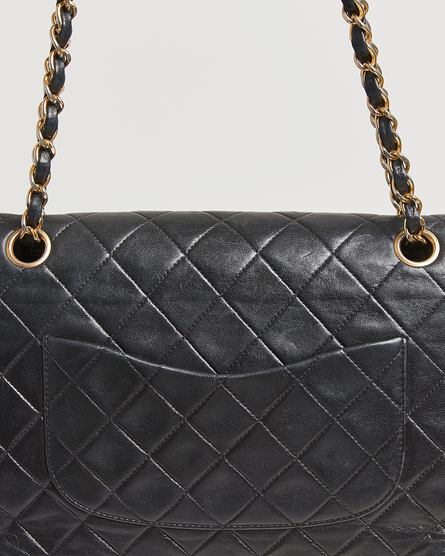 Homme | Gifts for Her | Chanel Pre-Owned | Classic Double Flap Medium Lambskin Black