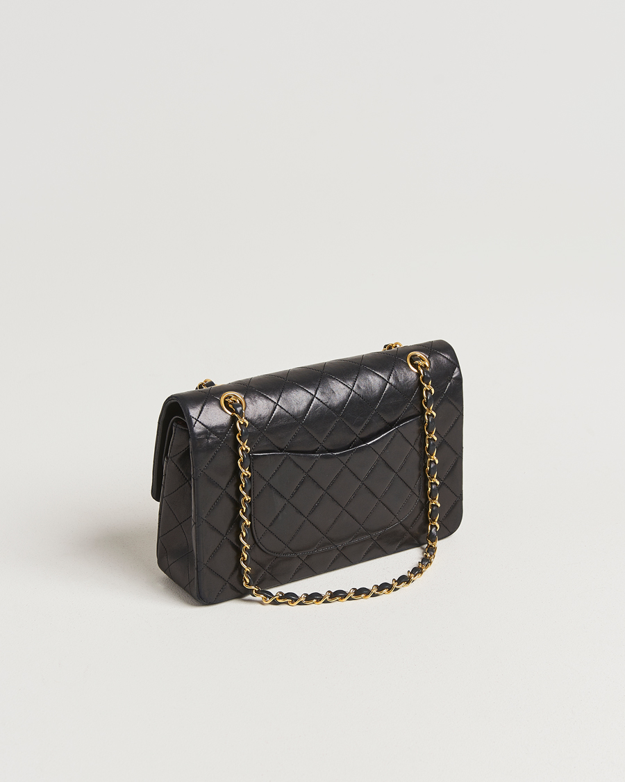 Heren | Gifts for Her | Chanel Pre-Owned | Classic Double Flap Medium Lambskin Black