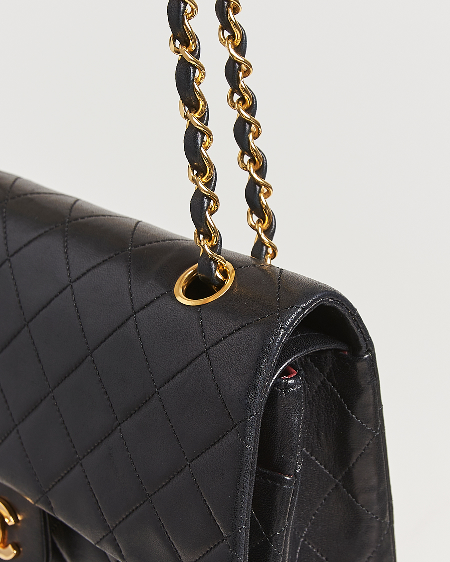 Heren | Gifts for Her | Chanel Pre-Owned | Classic Double Flap Medium Lambskin Black