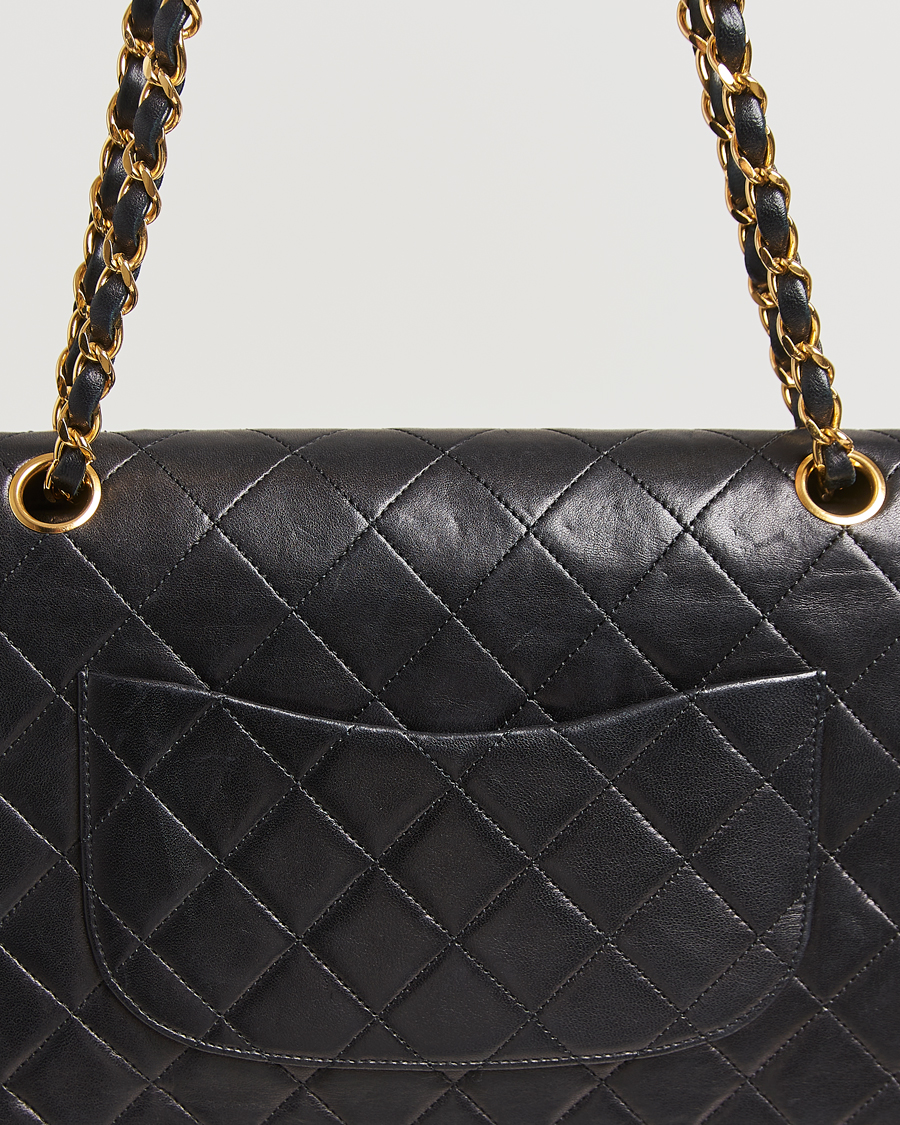 Heren | Gifts for Her | Chanel Pre-Owned | Classic Double Flap Medium Lambskin Black
