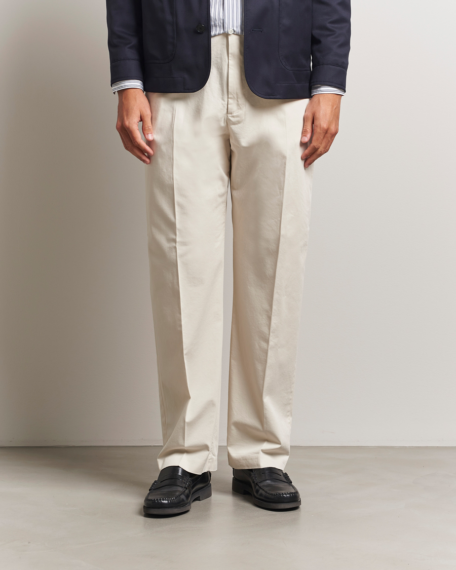 Heren | Broeken | NN07 | Paw Cotton/Lyocell Pleated Trousers Ivory