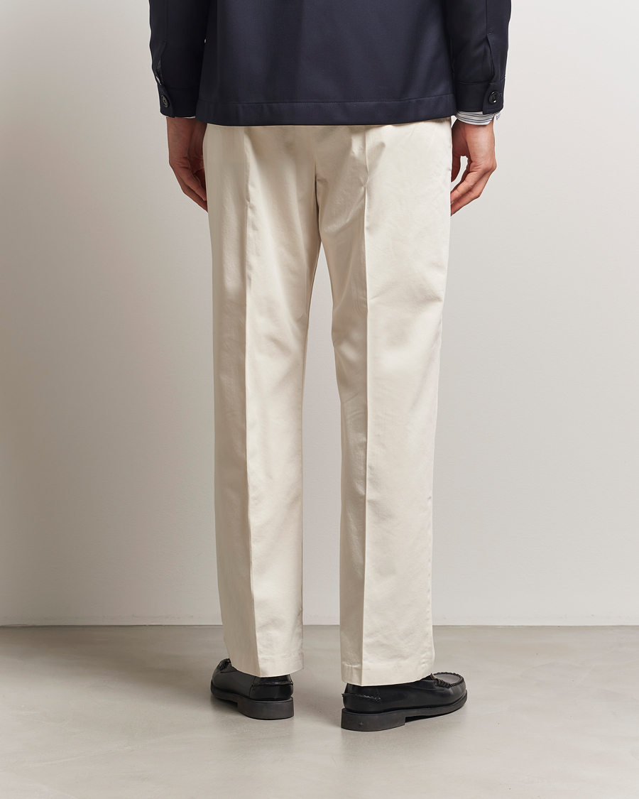 Heren | Broeken | NN07 | Paw Cotton/Lyocell Pleated Trousers Ivory