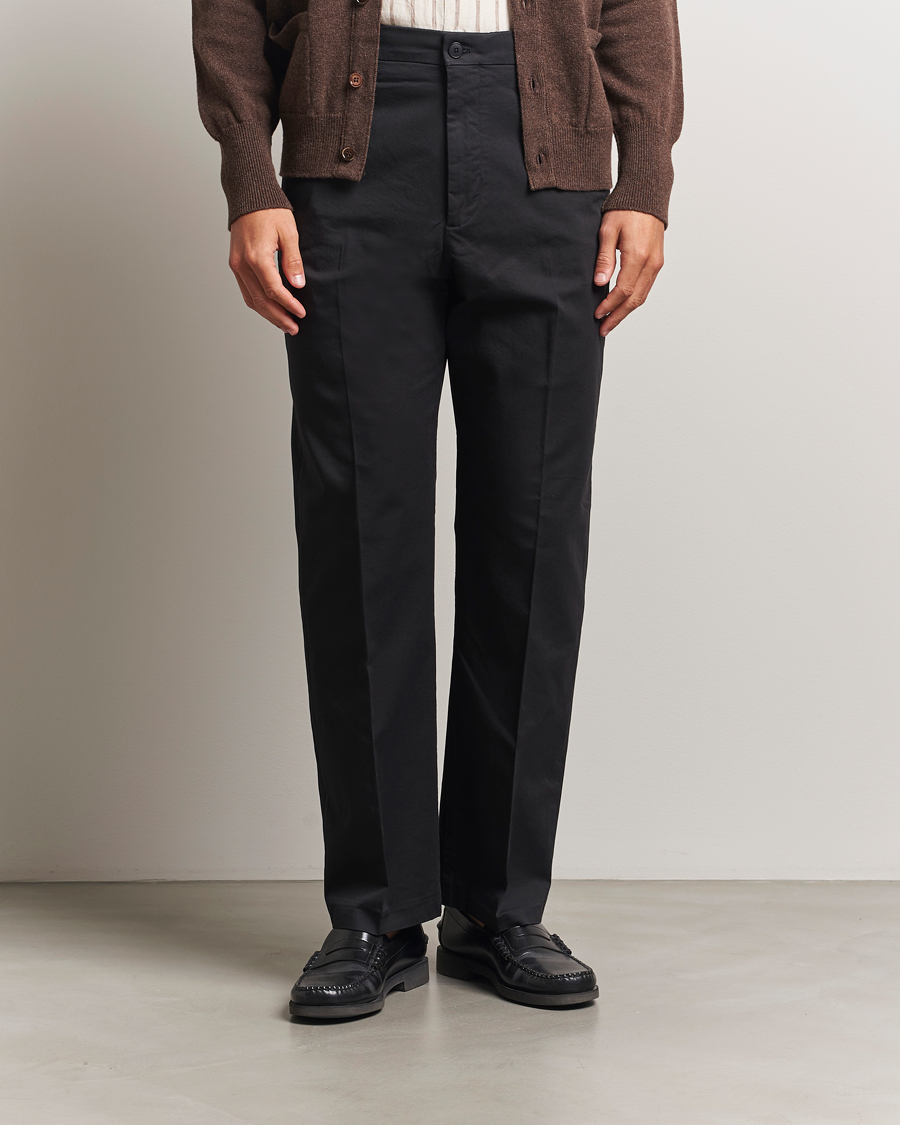 Heren | Broeken | NN07 | Paw Cotton/Lyocell Pleated Trousers Black