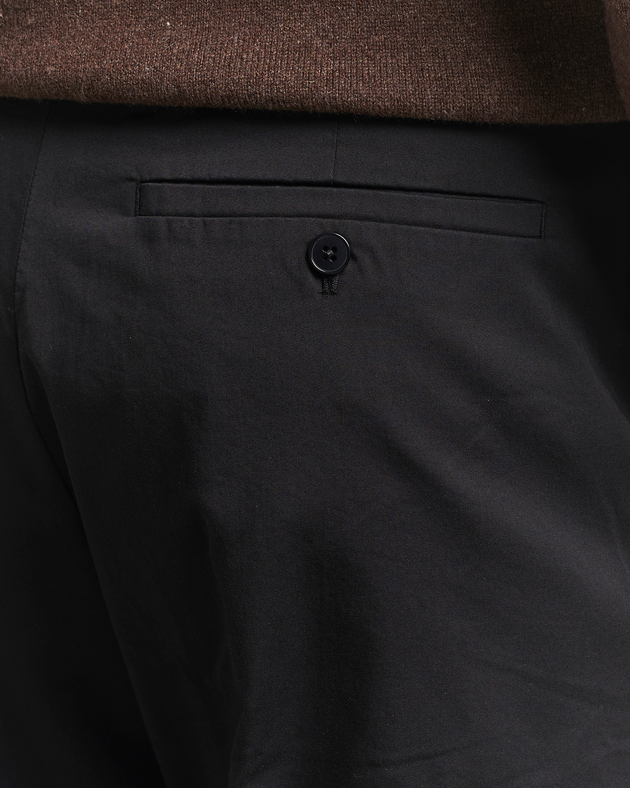 Heren | Broeken | NN07 | Paw Cotton/Lyocell Pleated Trousers Black