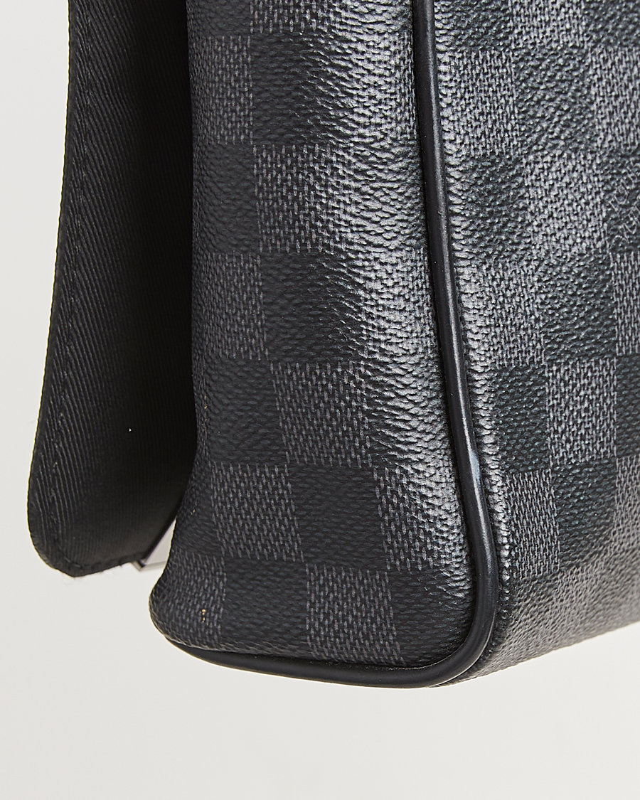 Homme | Pre-Owned & Vintage Bags | Louis Vuitton Pre-Owned | District PM Messenger Bag Damier Graphite