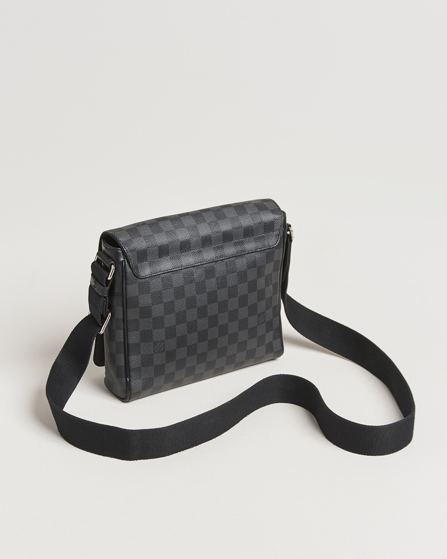 Homme | Pre-Owned & Vintage Bags | Louis Vuitton Pre-Owned | District PM Messenger Bag Damier Graphite