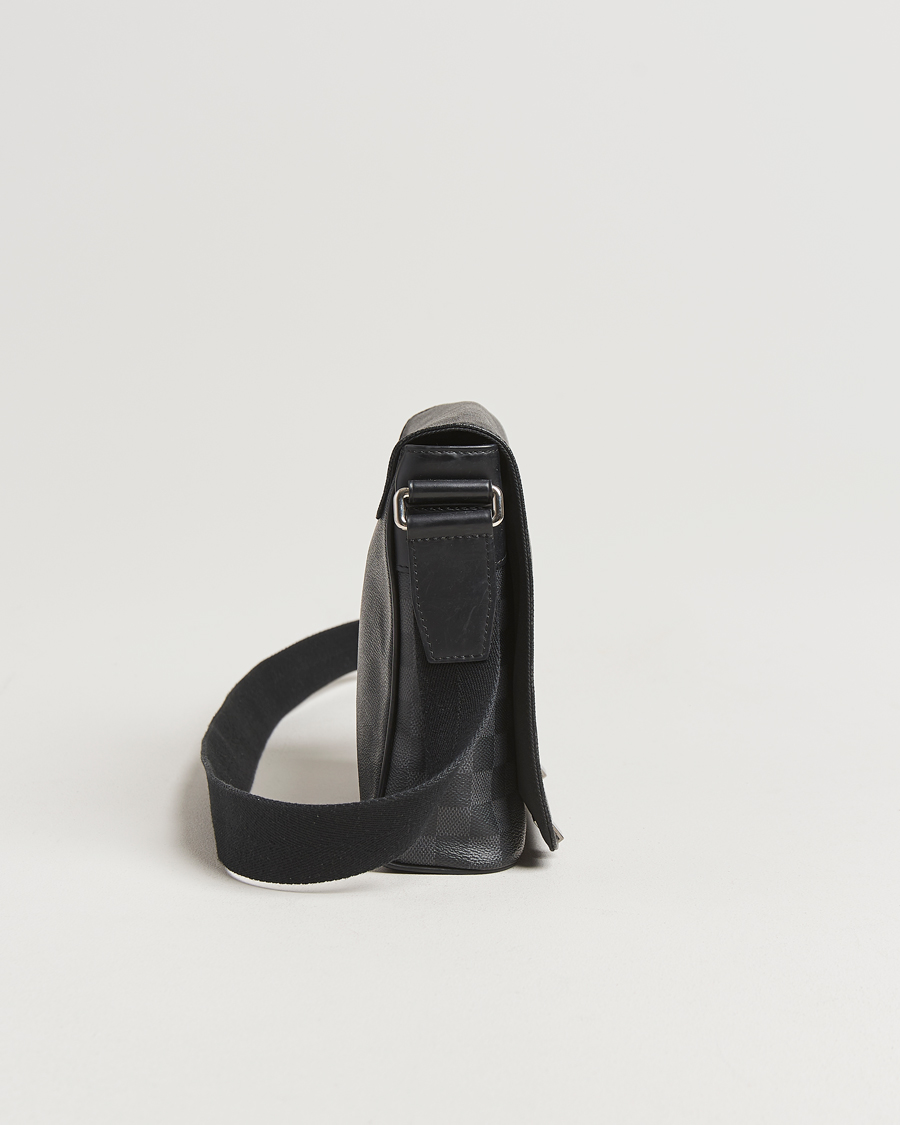 Homme | Pre-Owned & Vintage Bags | Louis Vuitton Pre-Owned | District PM Messenger Bag Damier Graphite