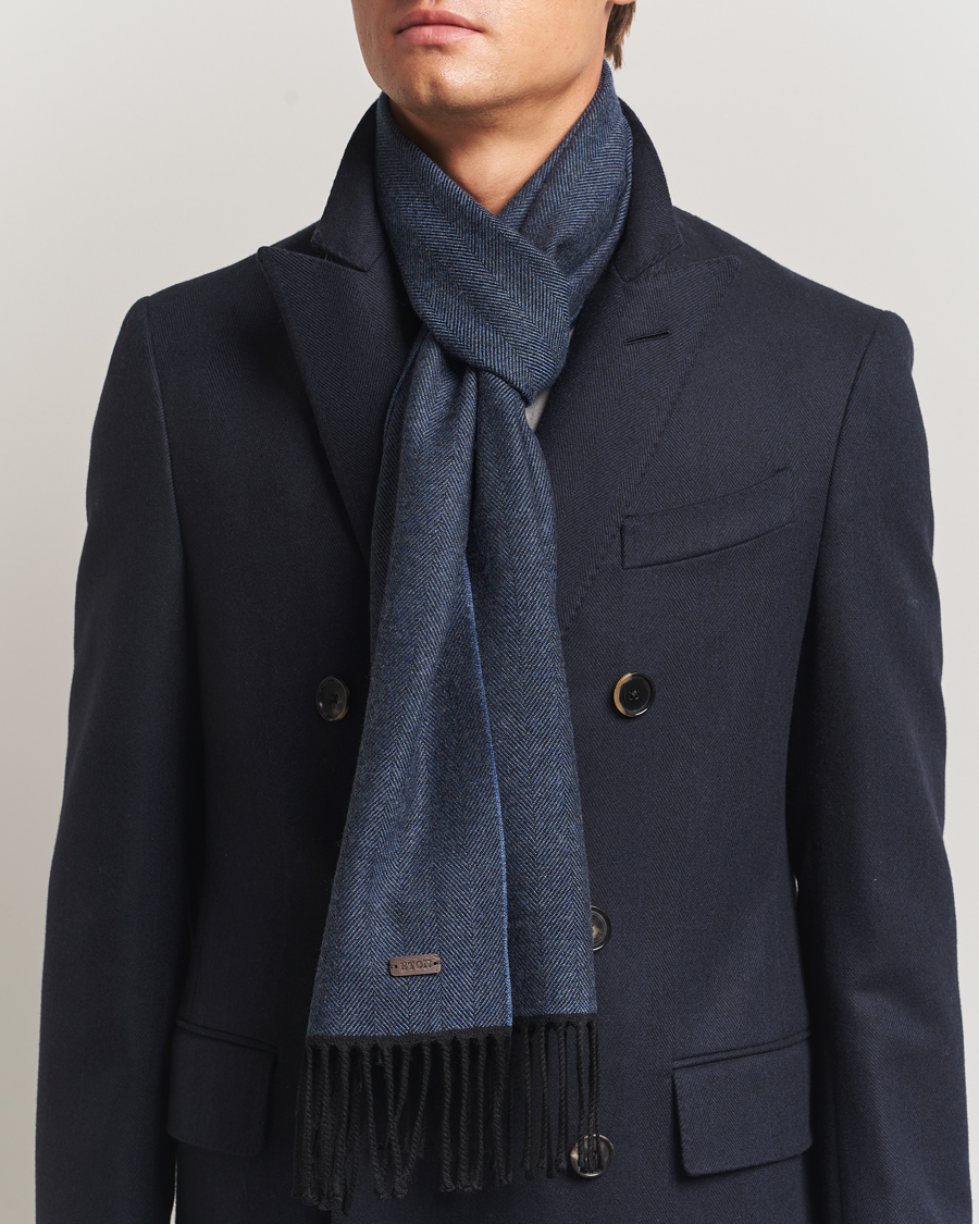 Homme | Écharpes | Eton | Merino Wool Herringbone Scarf Dark Blue