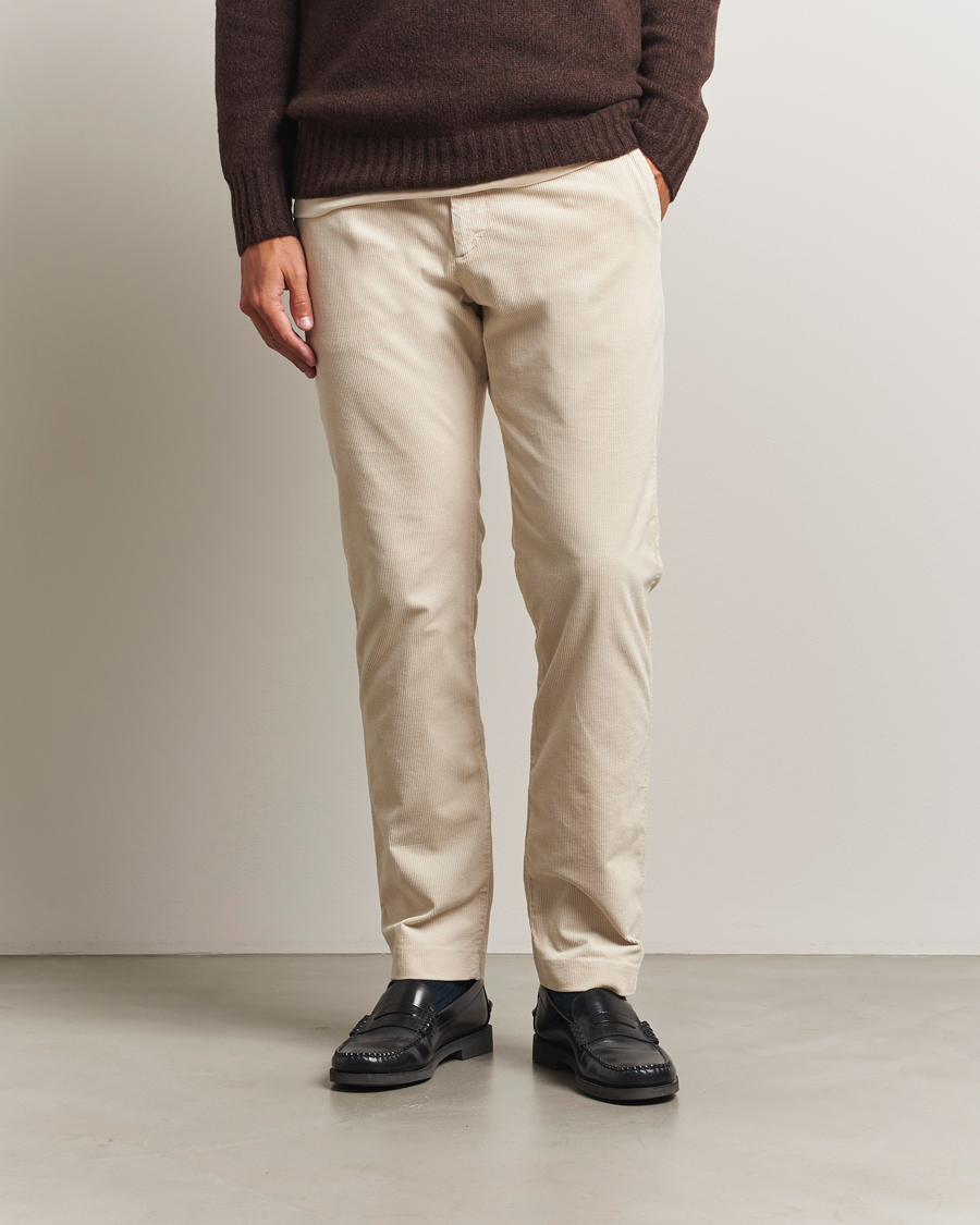 Homme | Pantalons | NN07 | Theo Regular Fit Corduroy Chinos Ivory