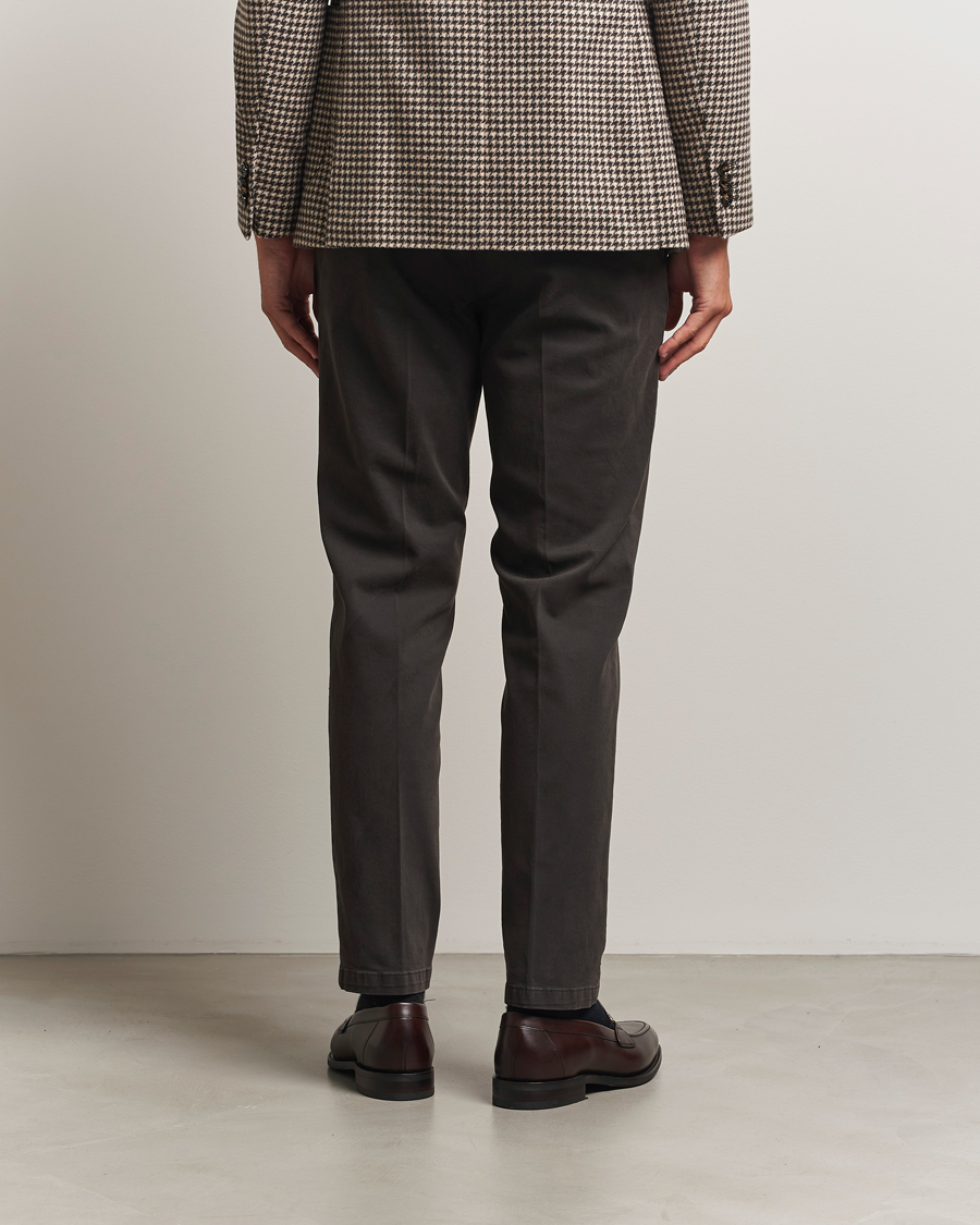 Homme | Pantalons | Briglia 1949 | Easy Fit Pleated Cotton Stretch Chino Dark Brown