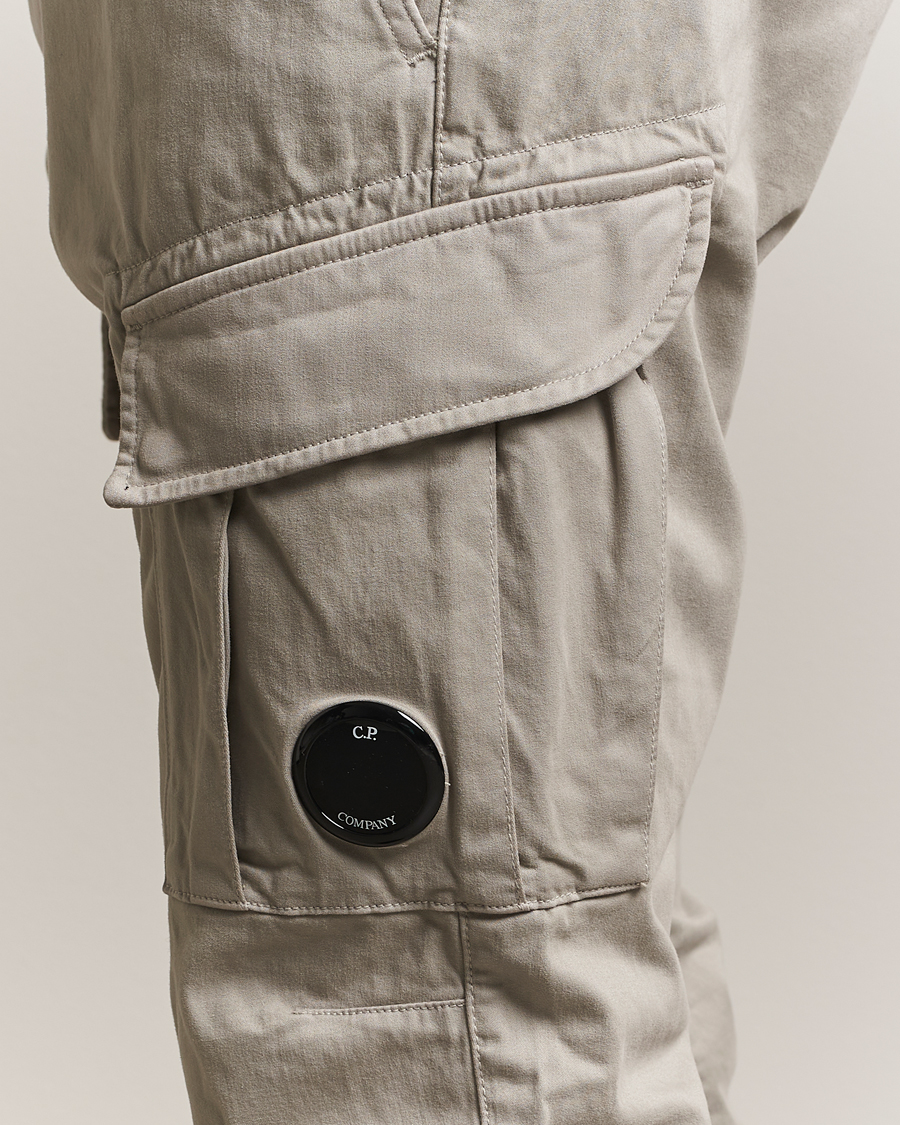 Heren | Broeken | C.P. Company | Stretch Satin Lens Cargo Pants Grey