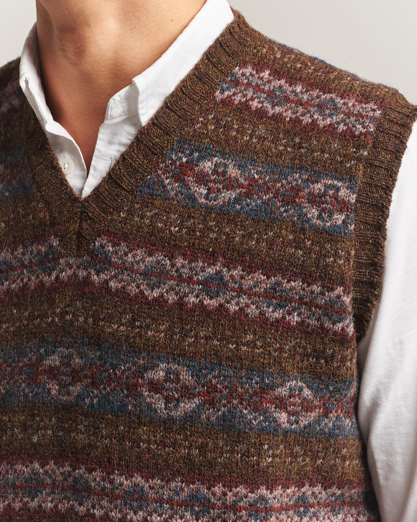 Heren | Truien | Jamieson's of Shetland | Jamiesons Of Shetland All Over Fair Isle Slipover Moss Green