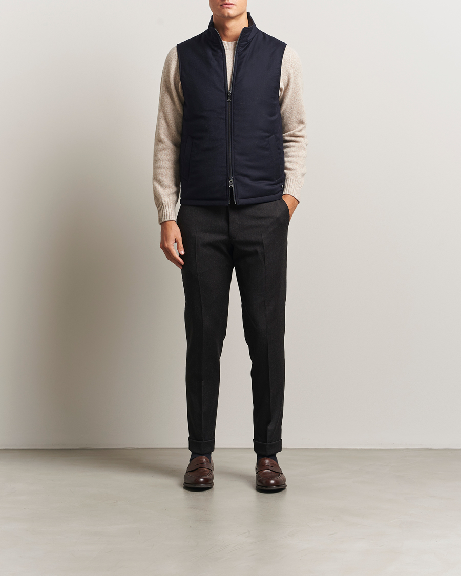 Homme | Gilets | Oscar Jacobson | Nylon/Wool Reversible Vest Navy