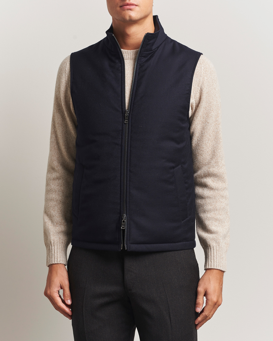 Homme | Gilets | Oscar Jacobson | Nylon/Wool Reversible Vest Navy
