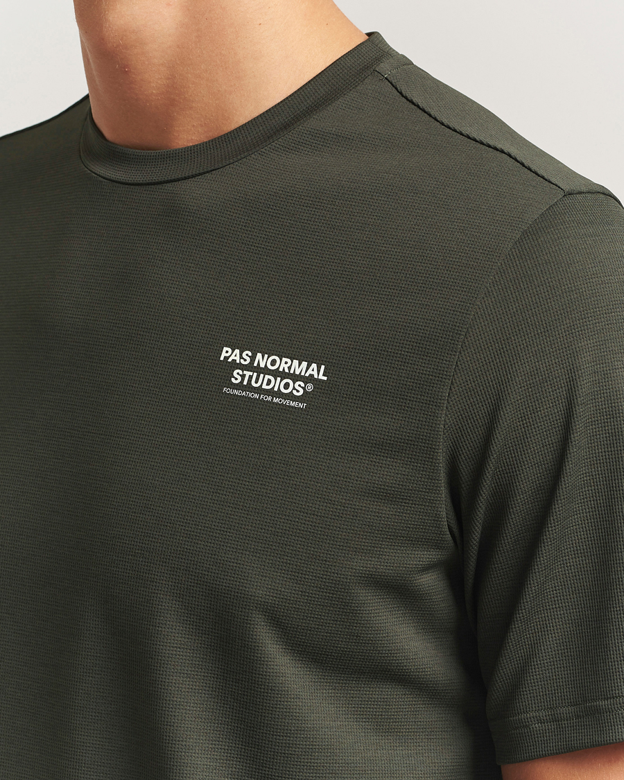 Heren | T-shirts | Pas Normal Studios | Balance T-Shirt Dark Olive