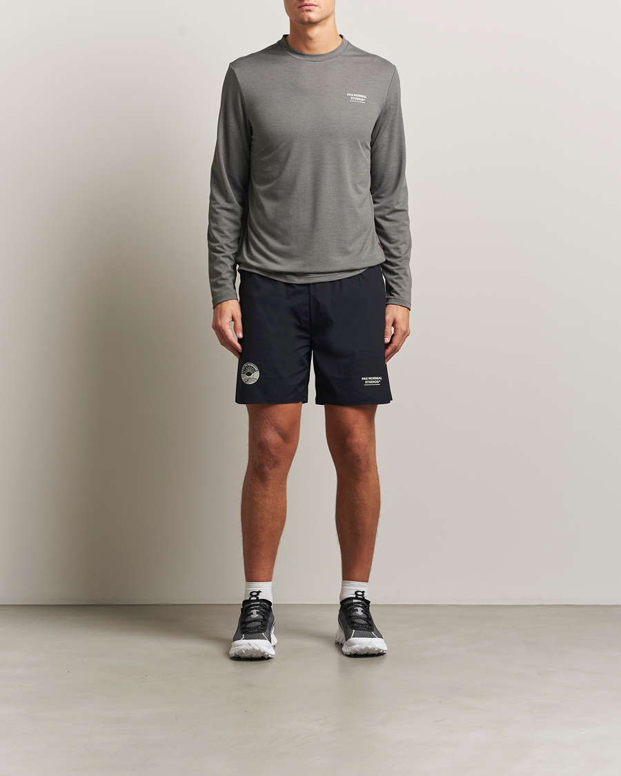 Homme | T-shirts | Pas Normal Studios | Balance Long Sleeve T-Shirt Medium Grey