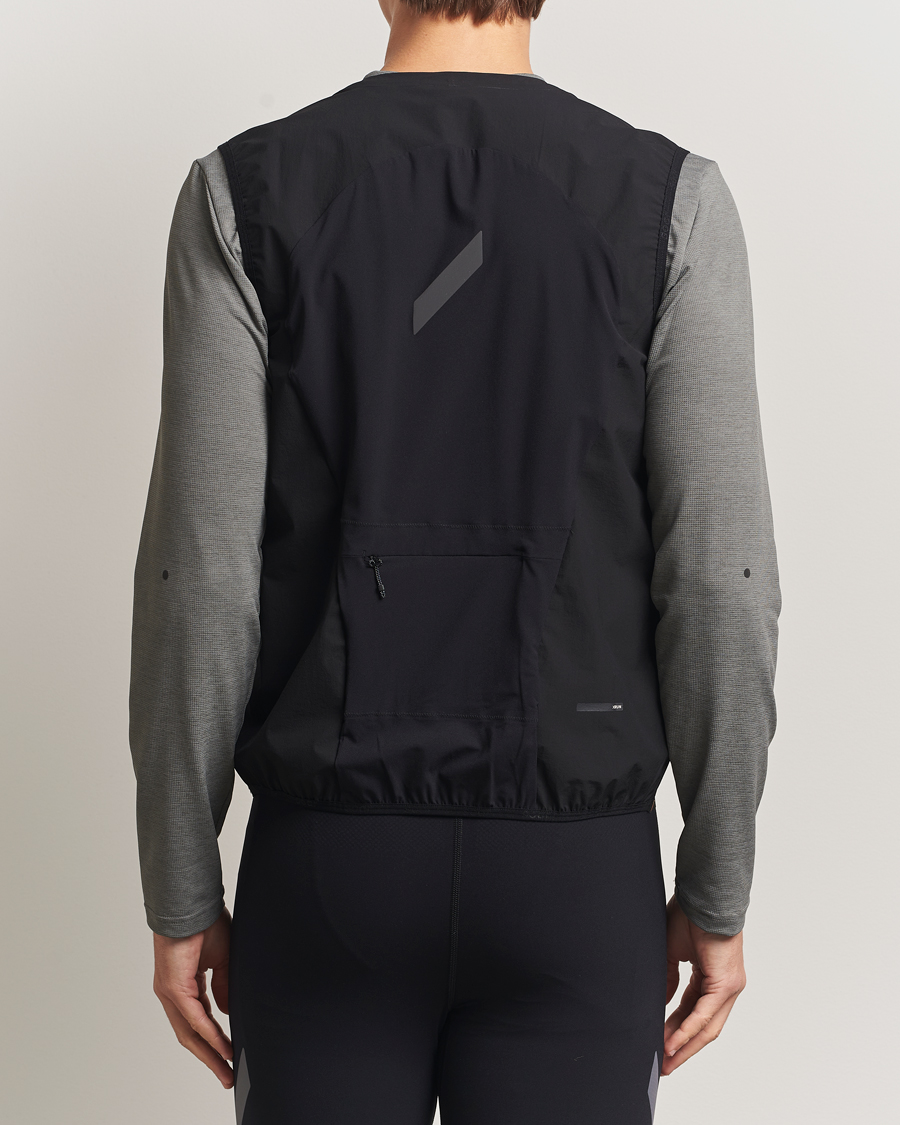 Heren | Gilets | SOAR Running | Rainout Gilet Black