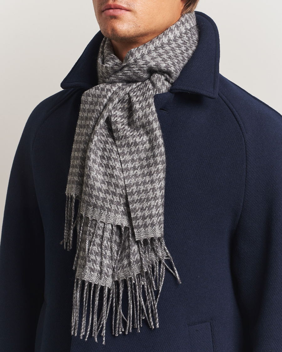 Heren | Sjaals | Piacenza Cashmere | Cashmere/Silk Houndstooth Scarf Light Grey