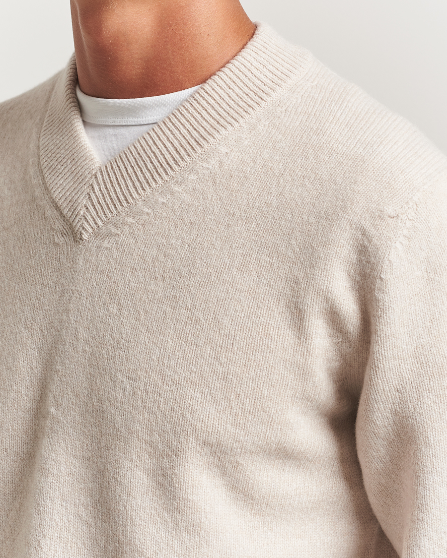 Heren | Truien | Sunspel | Knitted Lambswool V-Neck Oatmeal Melange
