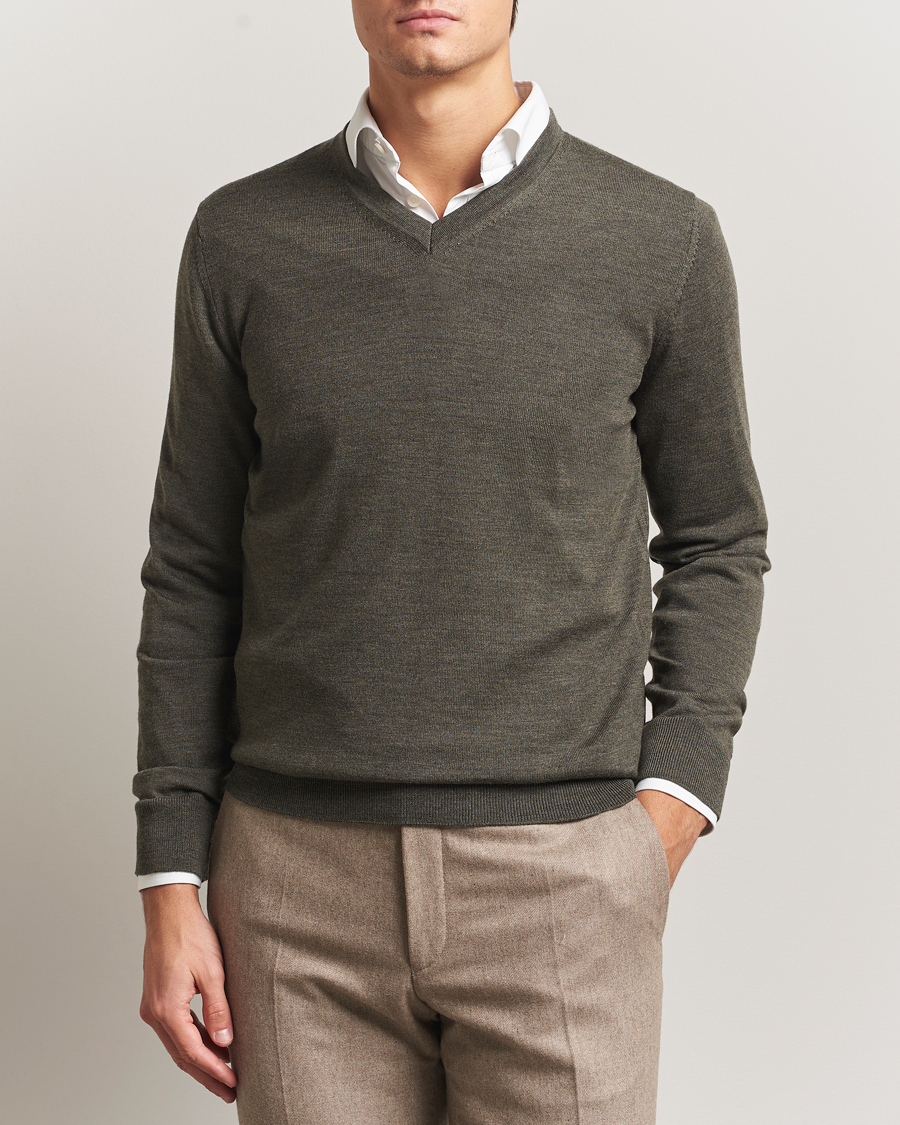 Homme | Pulls Et Tricots | Charles Tyrwhitt | Pure Merino V-Neck Jumper Olive Green
