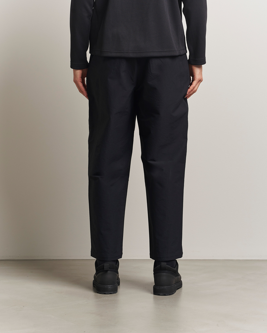 Heren | Broeken | Goldwin | One Tuck Tapered Pants Black