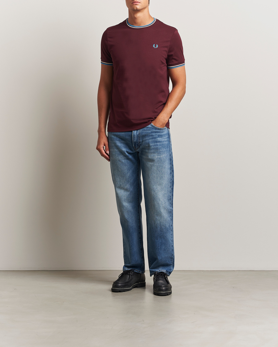 Heren | T-shirts | Fred Perry | Twin Tipped T-Shirt Oxblood