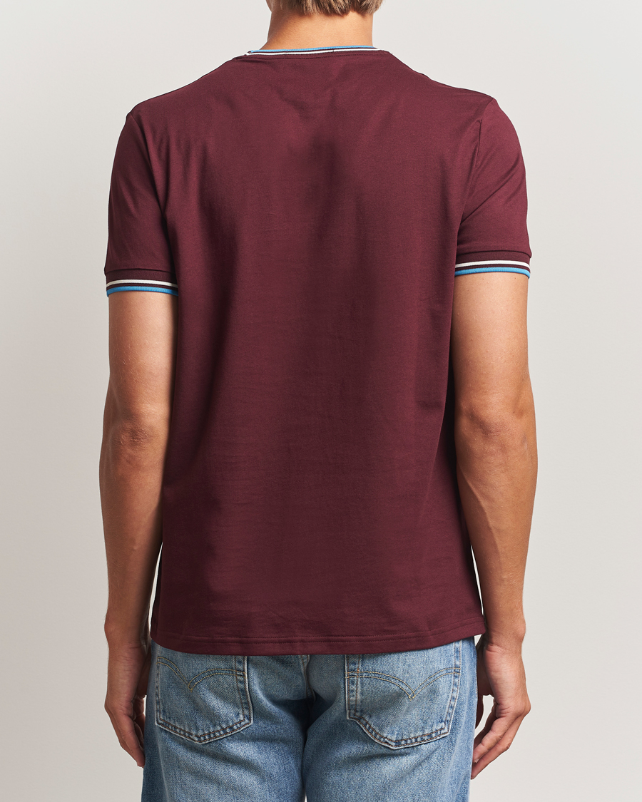Heren | T-shirts | Fred Perry | Twin Tipped T-Shirt Oxblood