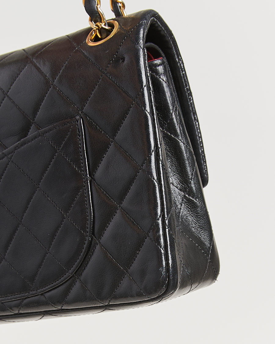 Homme | Gifts for Her | Chanel Pre-Owned | Classic Double Flap Medium Lambskin Black