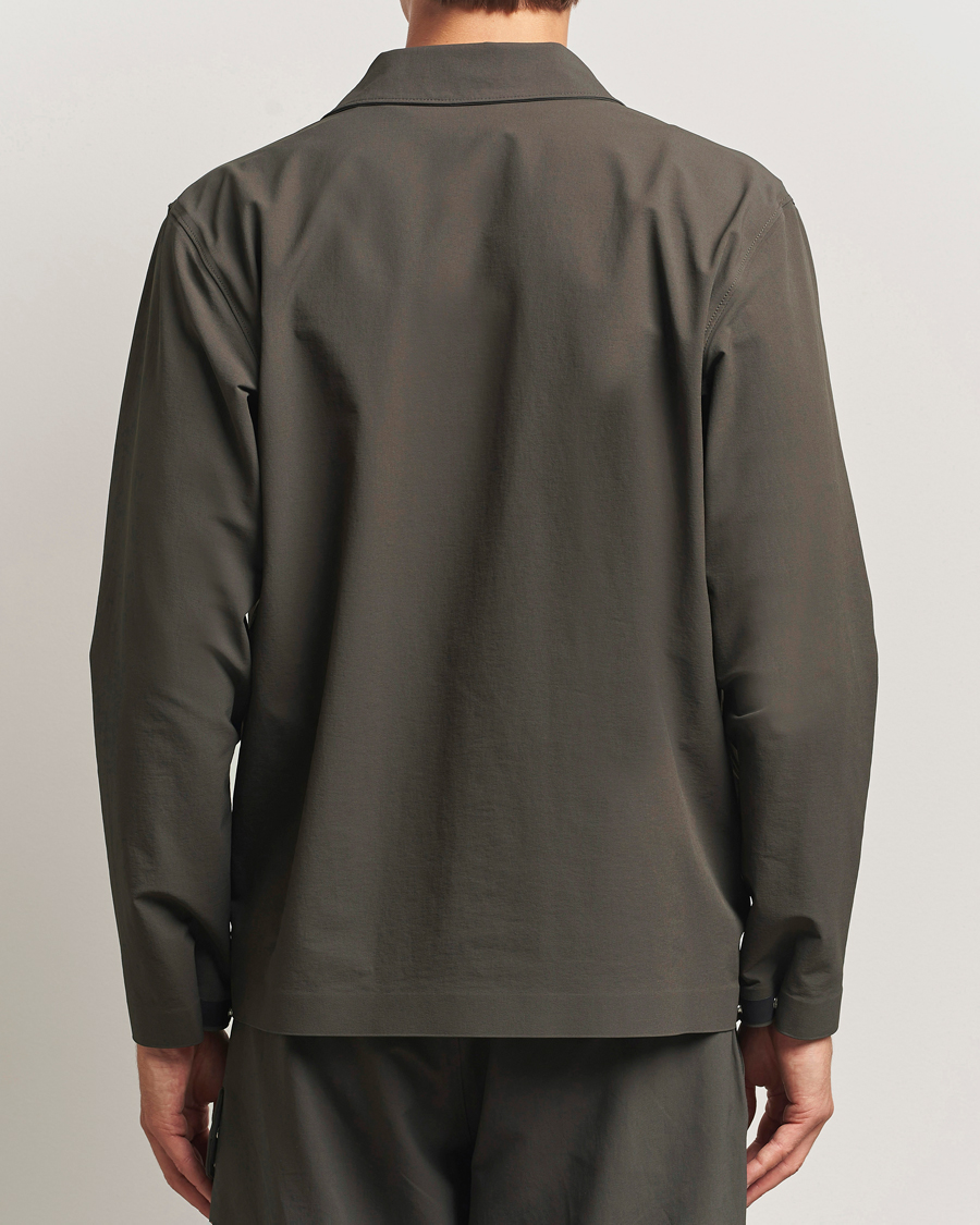 Homme | Chemises | Stone Island | Stellina Textured Nylon Stretch Overshirt Lead Grey