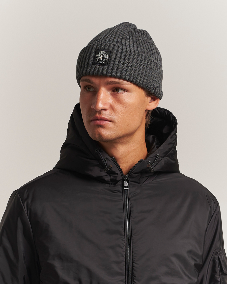 Homme | Stone Island Full Rib Wool Beanie Lead Grey | Stone Island | Full Rib Wool Beanie Lead Grey
