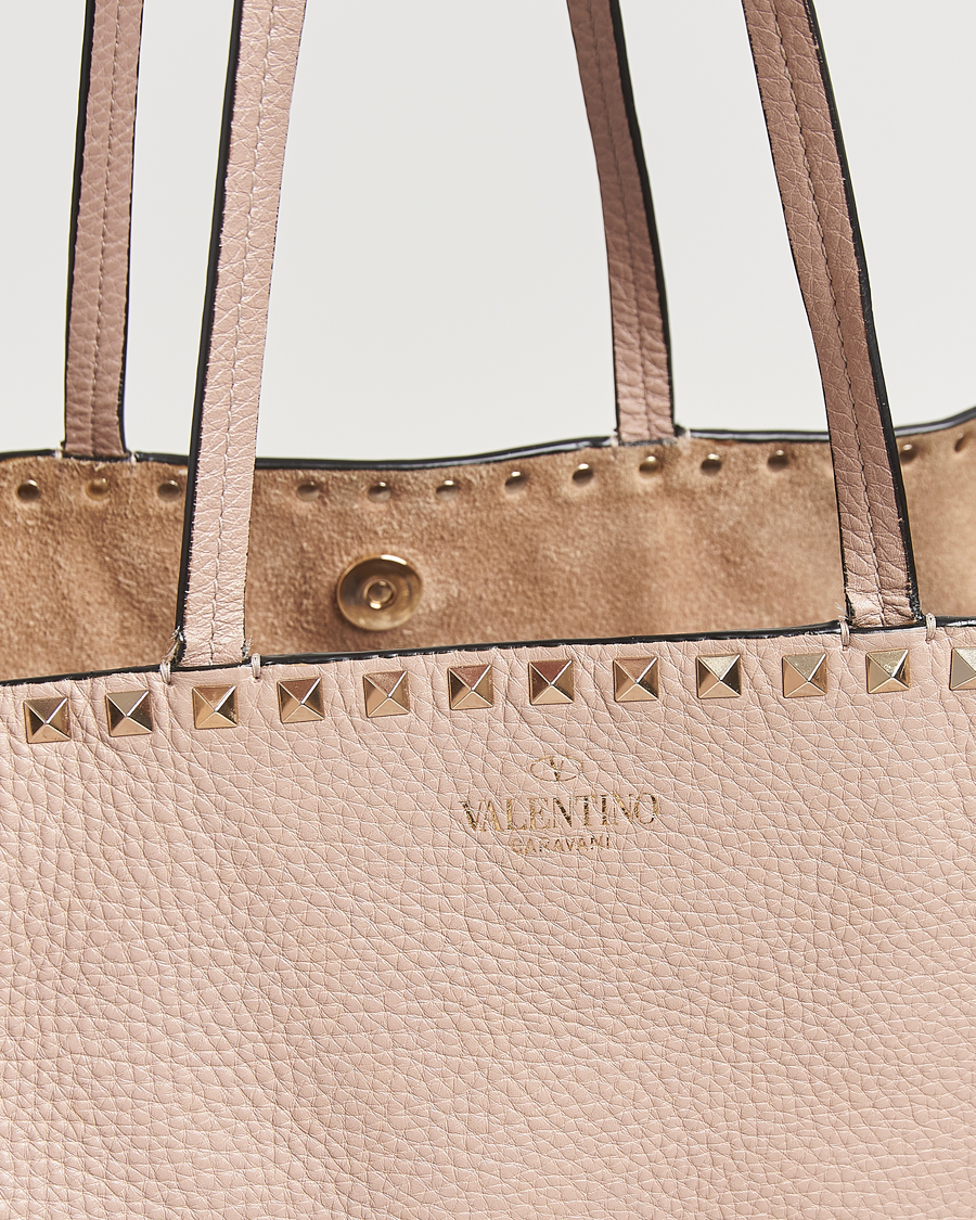 Homme | Pre-Owned & Vintage Bags | Valentino Pre-Owned | Medium Rockstud Tote Bag Poudre