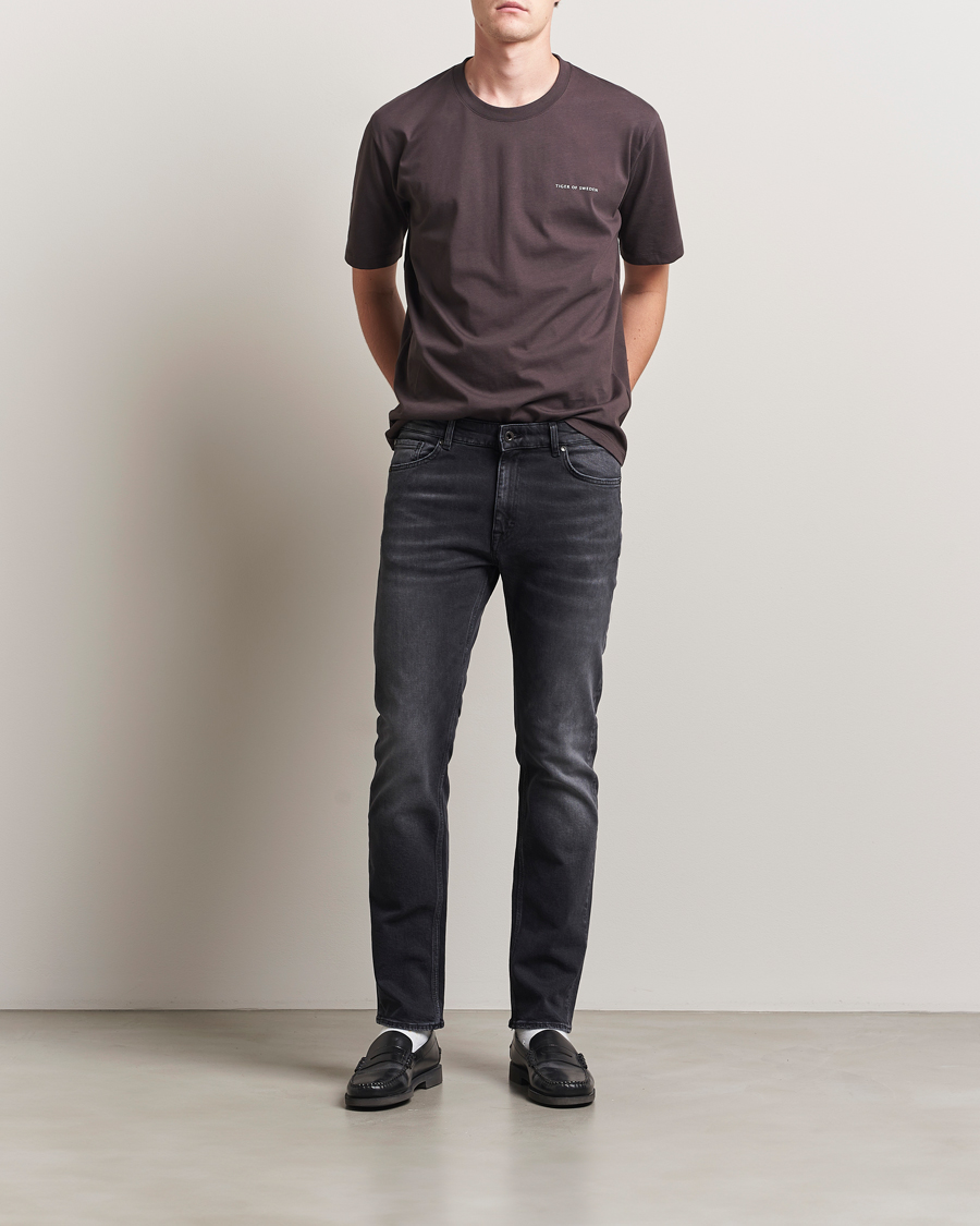 Heren | T-shirts | Tiger of Sweden | Pro Logo Crew Neck T-Shirt Triumph Steel