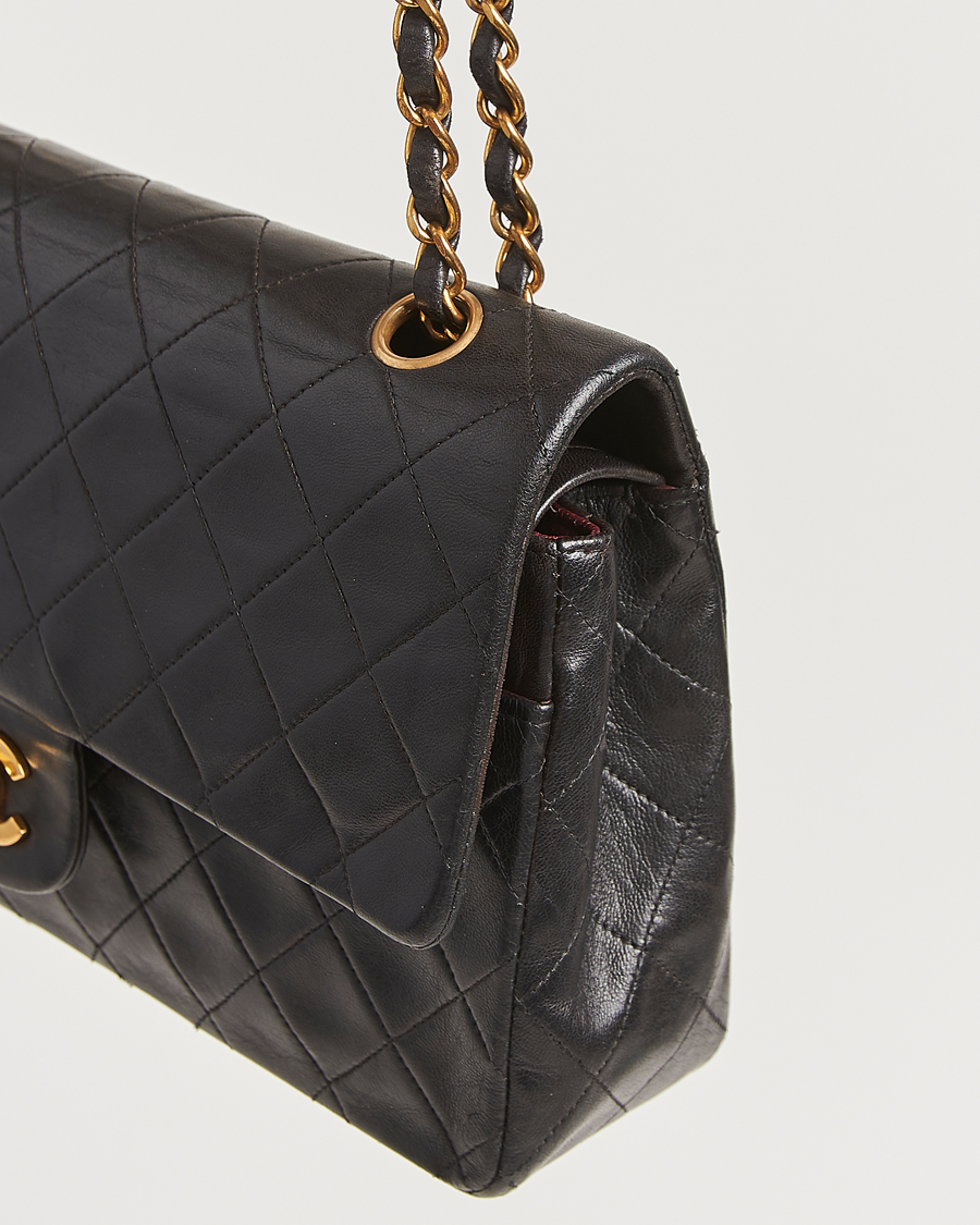 Homme | Gifts for Her | Chanel Pre-Owned | Classic Double Flap Medium Lambskin Black