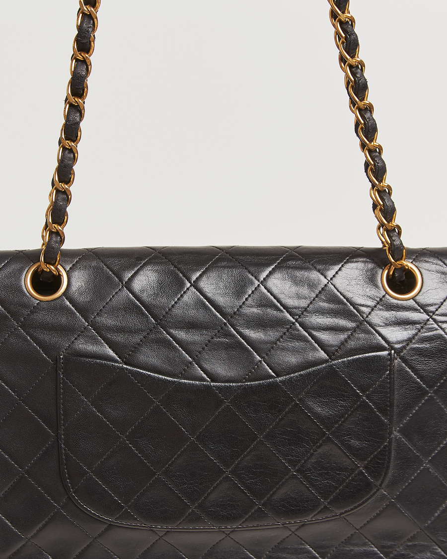 Homme | Gifts for Her | Chanel Pre-Owned | Classic Double Flap Medium Lambskin Black