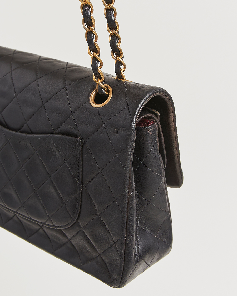 Homme | Gifts for Her | Chanel Pre-Owned | Classic Double Flap Medium Lambskin Black