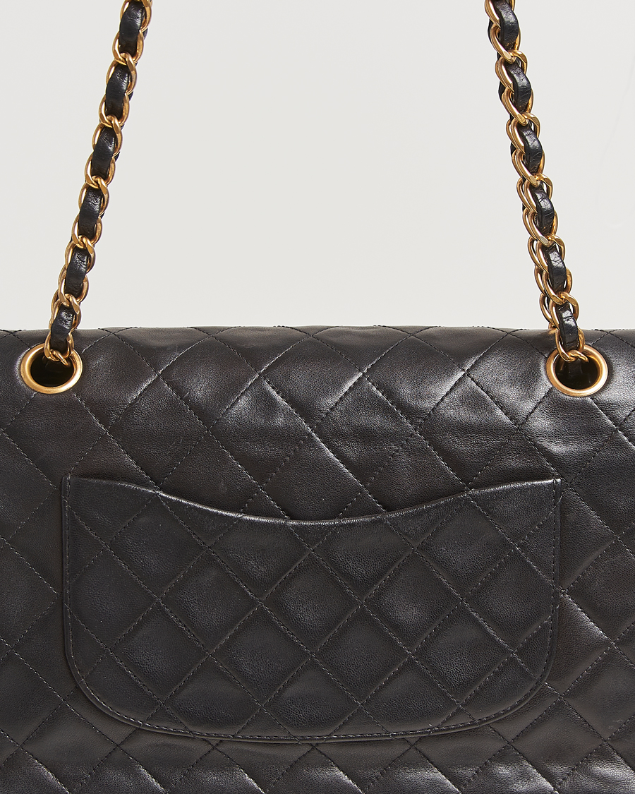 Homme | Gifts for Her | Chanel Pre-Owned | Classic Double Flap Medium Lambskin Black