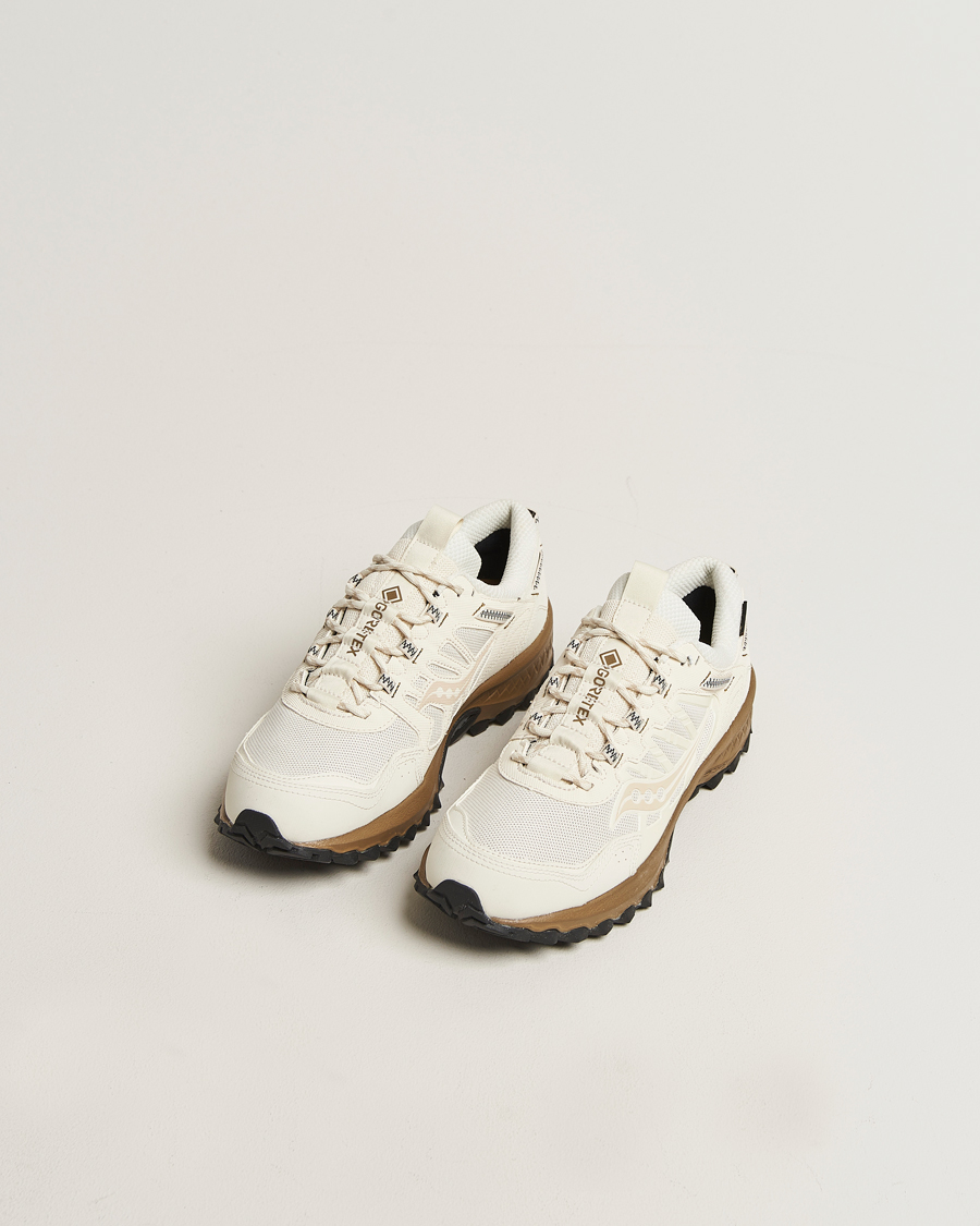 Heren | Trail sneakers | Saucony | Grid Peak Gore-Tex Trail Sneaker Ivory/Gold