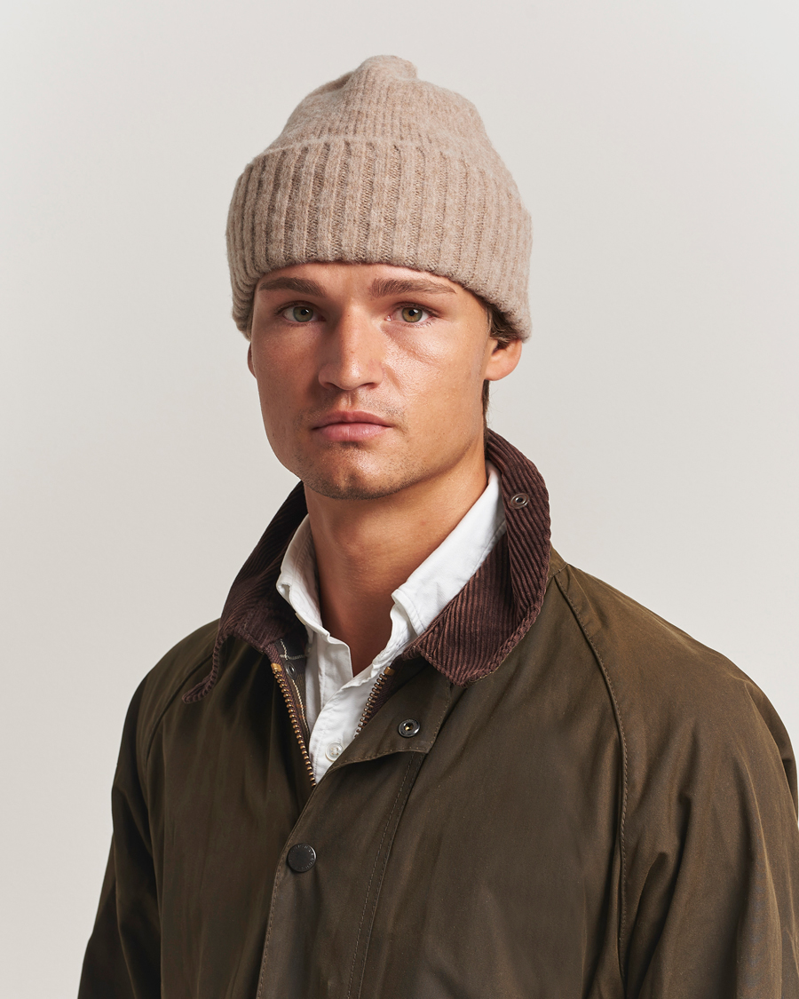 Heren | Mutsen | Robert Mackie | Rona Ribbed Shaggy Lambswool Beanie Sand