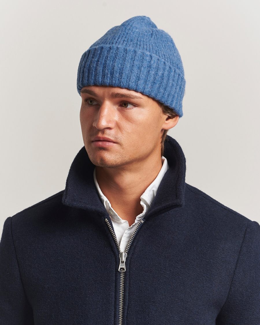 Heren | Mutsen | Robert Mackie | Rona Ribbed Shaggy Lambswool Beanie Light Blue
