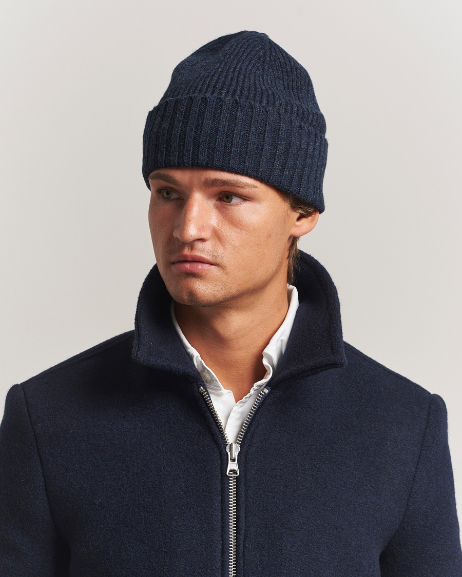 Homme | Bonnets | Robert Mackie | Kingswell Ribbed Wool/Cashmere Beanie Navy