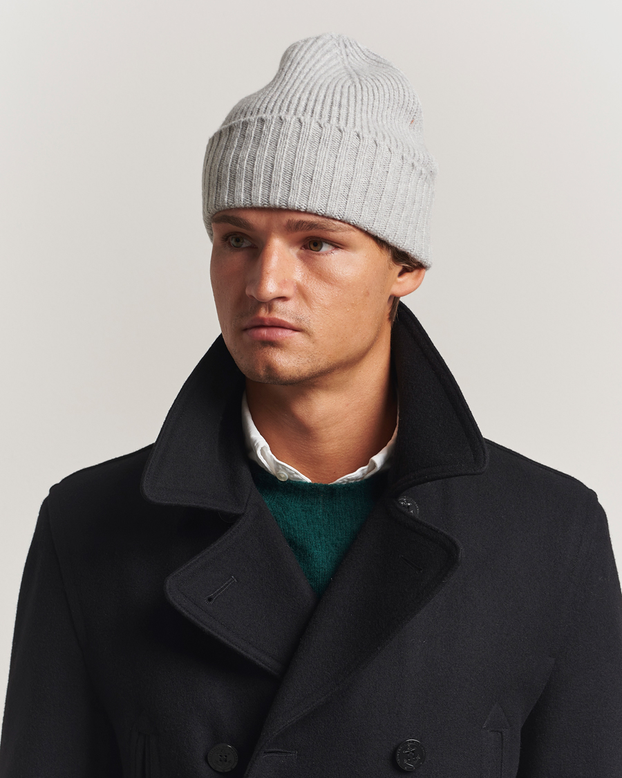Homme | Bonnets | Robert Mackie | Kingswell Ribbed Wool/Cashmere Beanie Light Grey