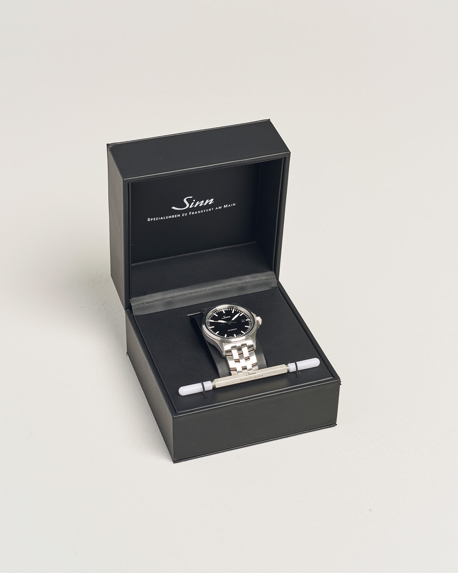 Homme | Pre-Owned & Vintage Watches | Sinn Pre-Owned | 556 Date Stainless Steel Watch