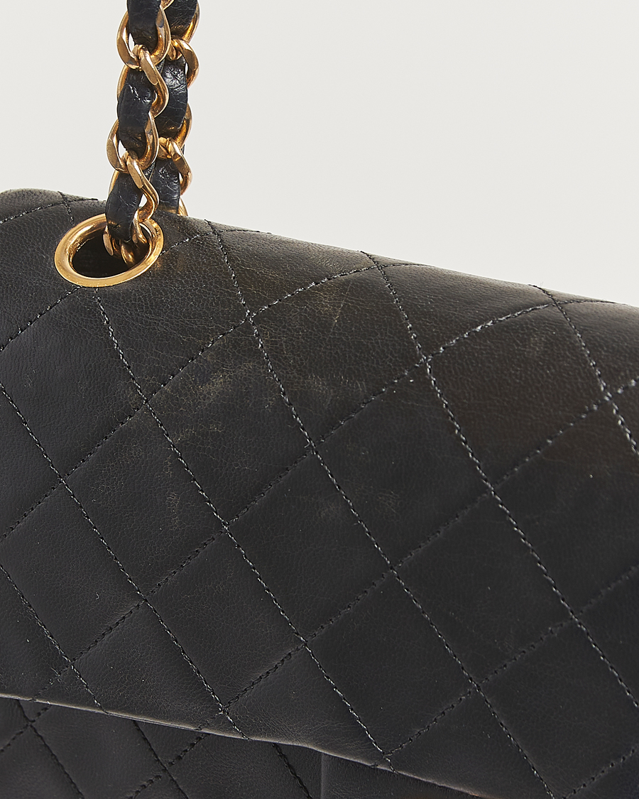 Homme | Pre-Owned & Vintage Bags | Chanel Pre-Owned | Classic Double Flap Small Lambskin Black